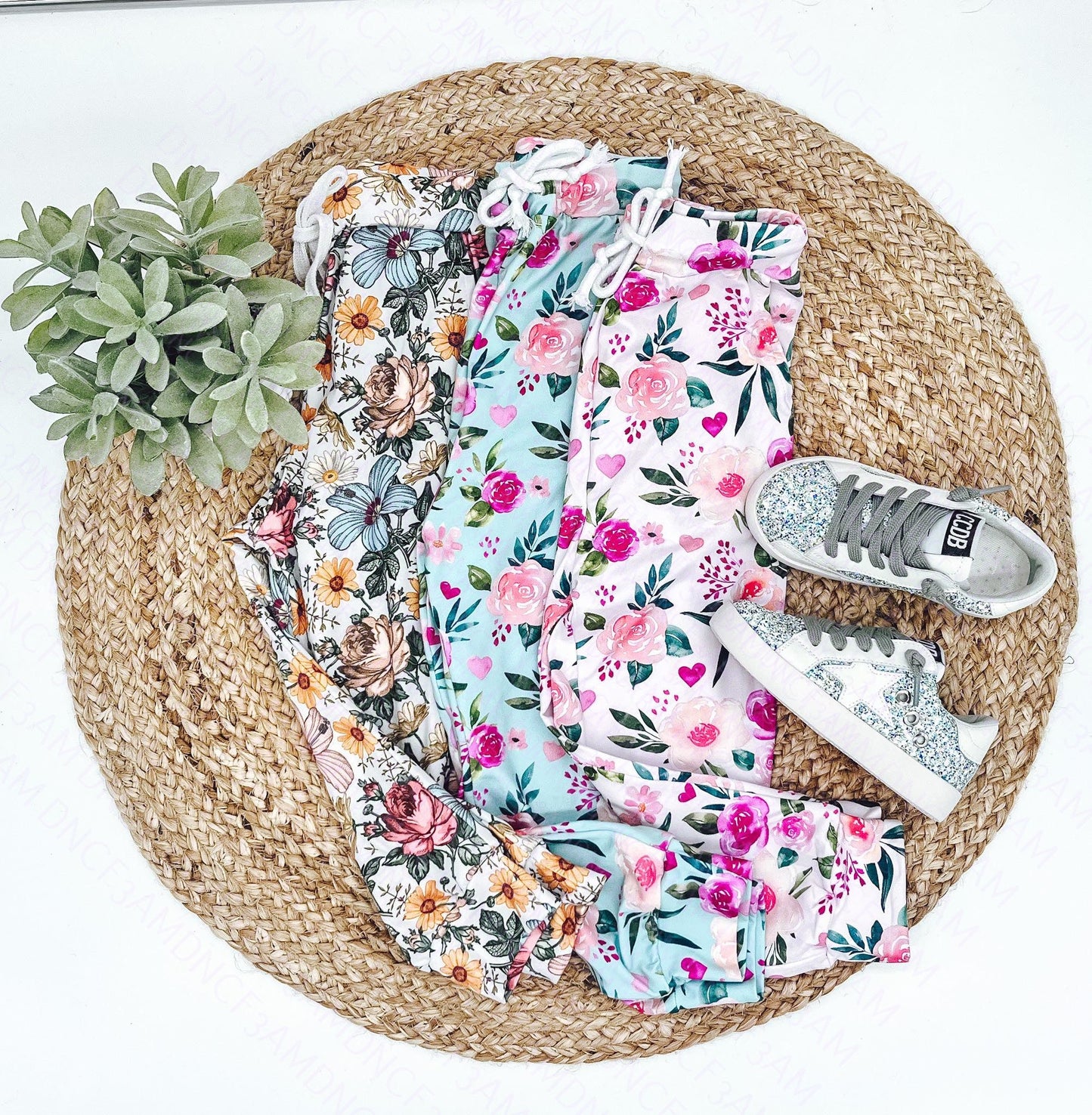 RTS: Forever3am SPRING FLORAL JOGGERS!!!