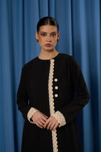 05-Black-Cream-Lace-Center